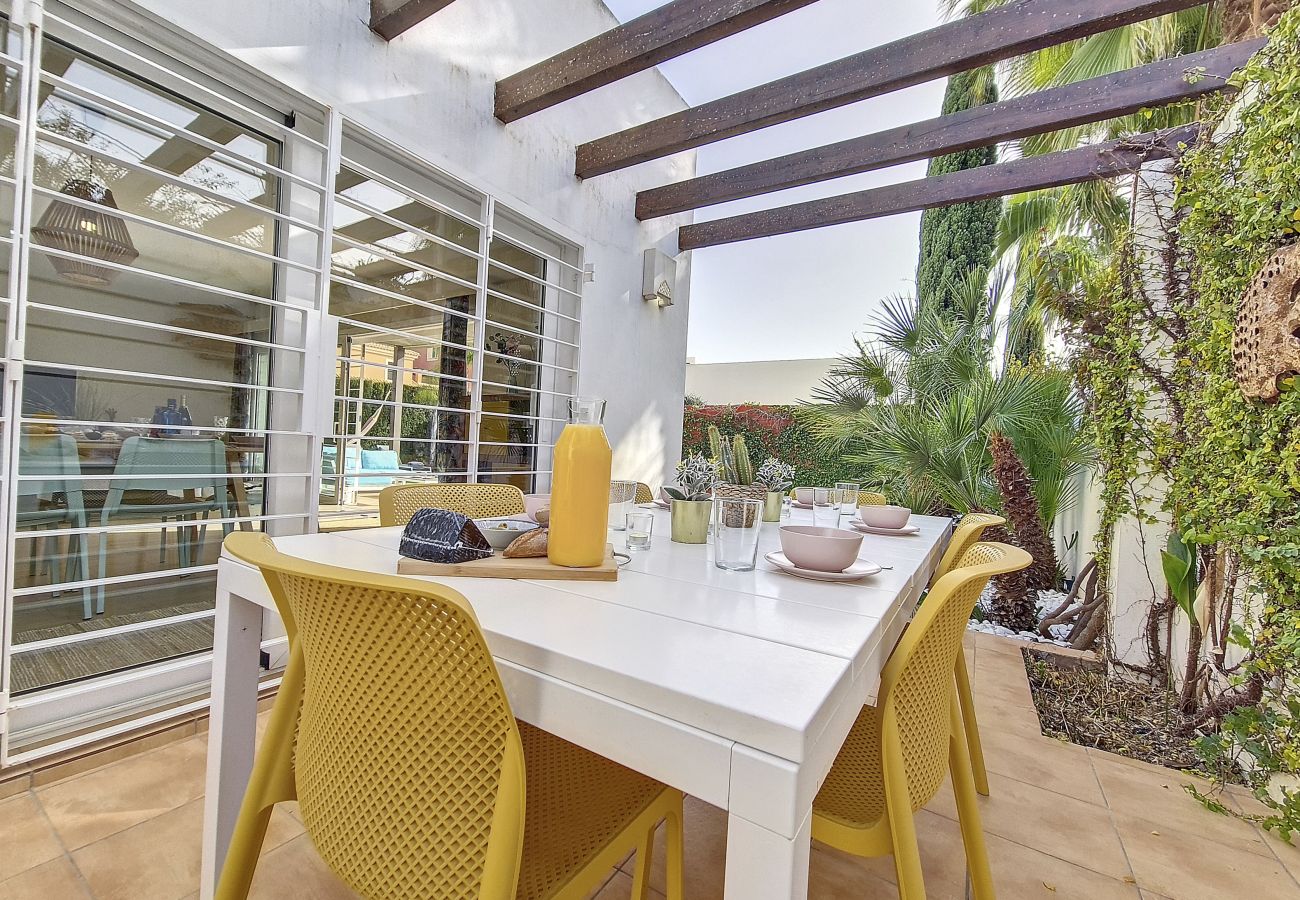 Villa in Mar de Cristal - Moderne villa met privézwembad en tuin