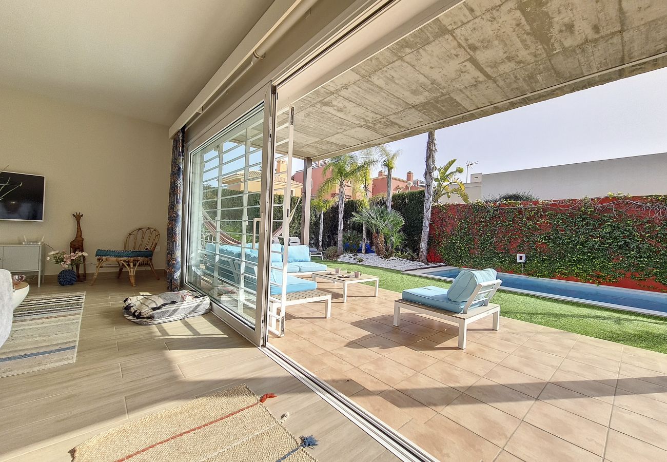 Villa in Mar de Cristal - Moderne villa met privézwembad en tuin