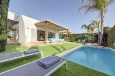 Villa in Mar de Cristal - Moderne villa met privézwembad en tuin
