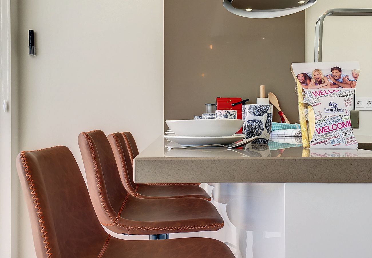 Appartement in Mar de Cristal - Modern, groot terras, zwembad en BBQ