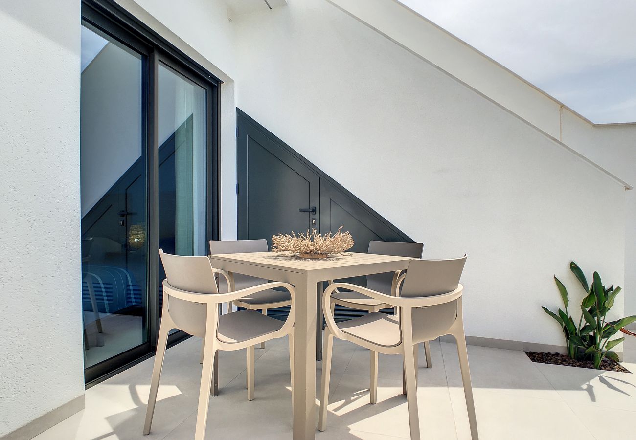 Villa in Santiago de la Ribera - Villa met privé zwembad en dakterras