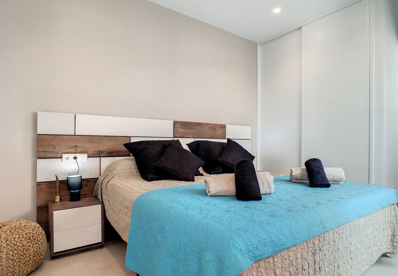 Villa in Santiago de la Ribera - Villa met privé zwembad en dakterras