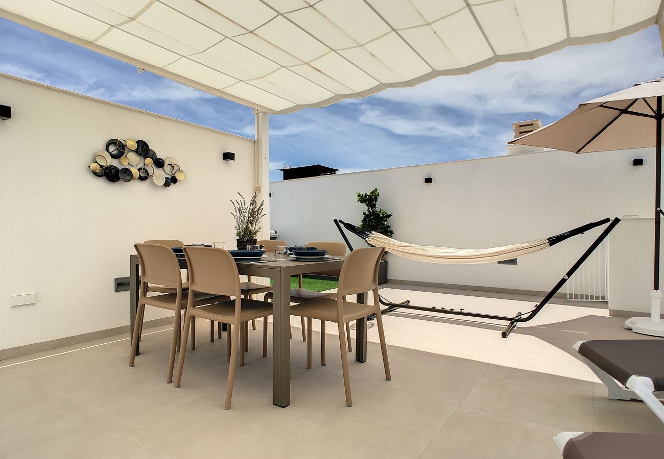 Villa in Santiago de la Ribera - Villa met privé zwembad en dakterras