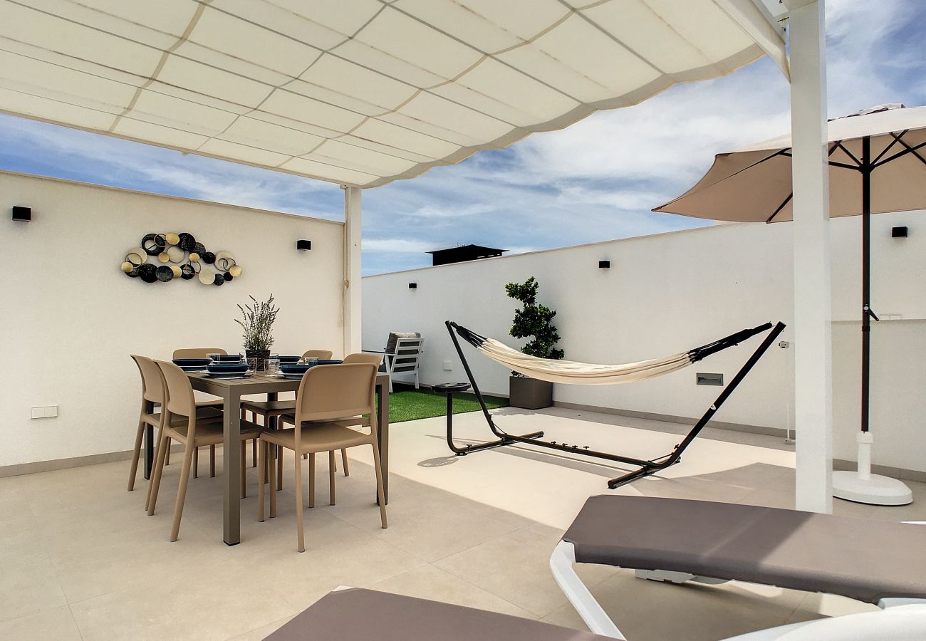 Villa in Santiago de la Ribera - Villa met privé zwembad en dakterras