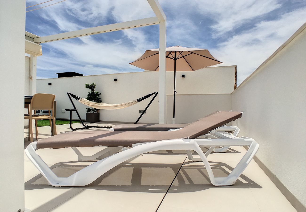 Villa in Santiago de la Ribera - Villa met privé zwembad en dakterras