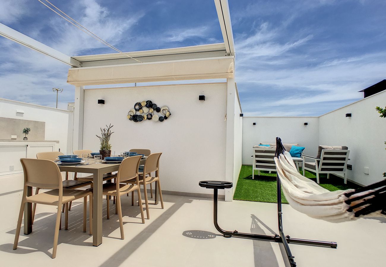 Villa in Santiago de la Ribera - Villa met privé zwembad en dakterras