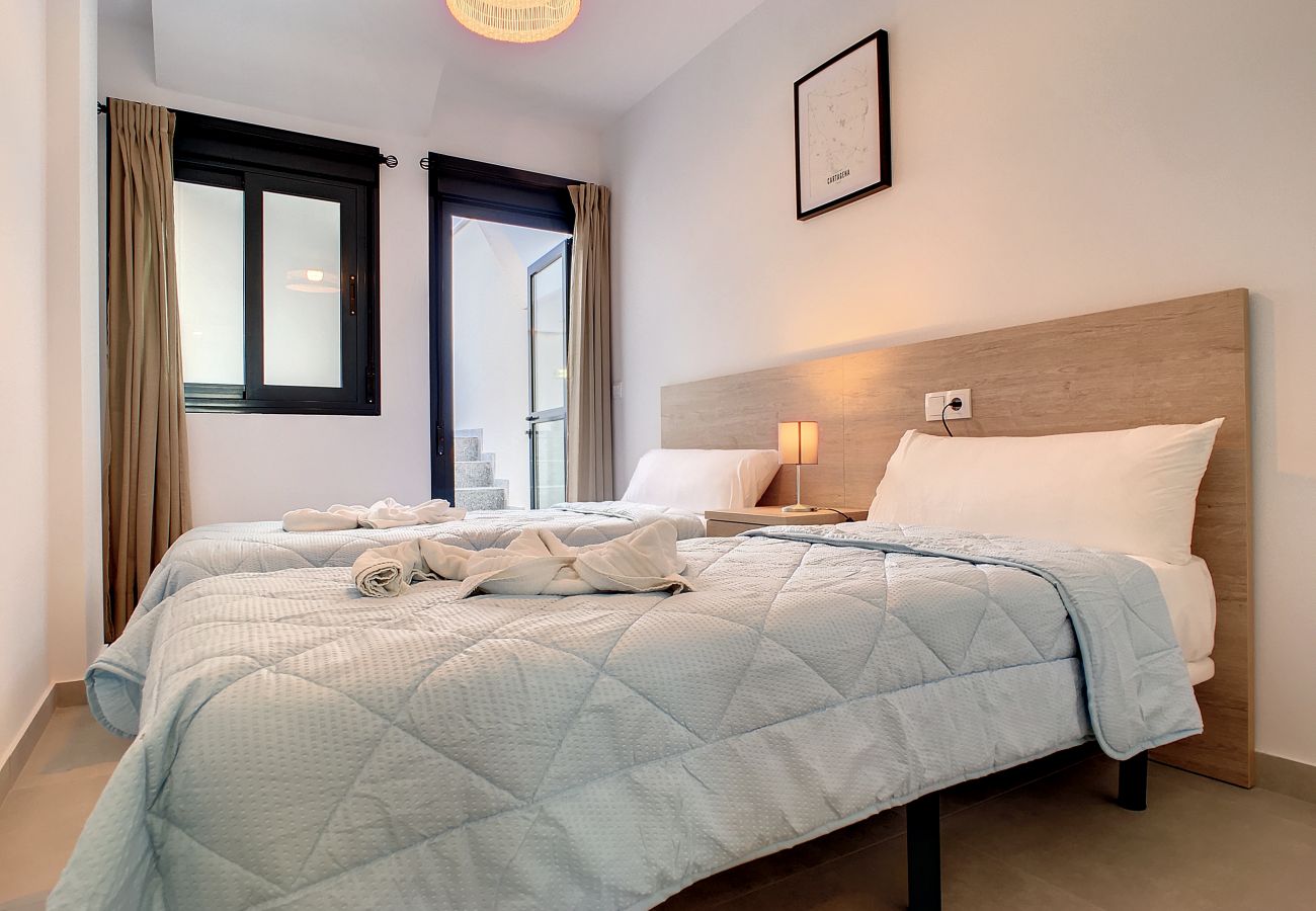 Appartement in San Pedro del Pinatar - Eigen dakterras, wifi, zwembad en kabel-tv