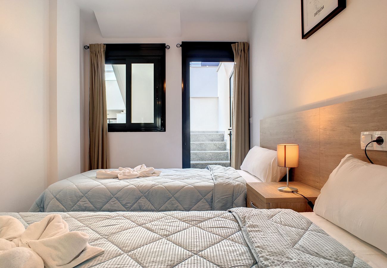 Appartement in San Pedro del Pinatar - Eigen dakterras, wifi, zwembad en kabel-tv