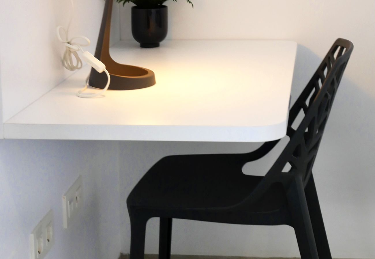 Appartement in Mar de Cristal - Appartement aan het zwembad met terras, parkeerplaats en WiFi