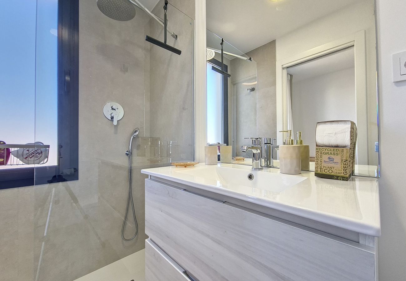 Appartement in Mar de Cristal - Penthouse-appartement met uitzicht op het zwembad en de zee