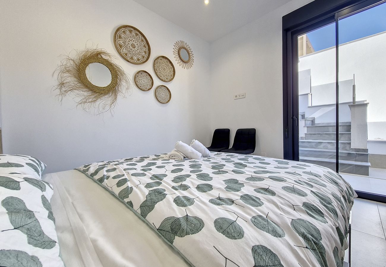 Appartement in San Pedro del Pinatar - Penthouse-appartement met zwembad, parkeerplaats en WiFi