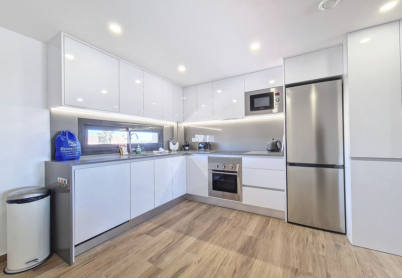 Appartement in San Javier - Appartement met groot balkon en uitzicht op het zwembad