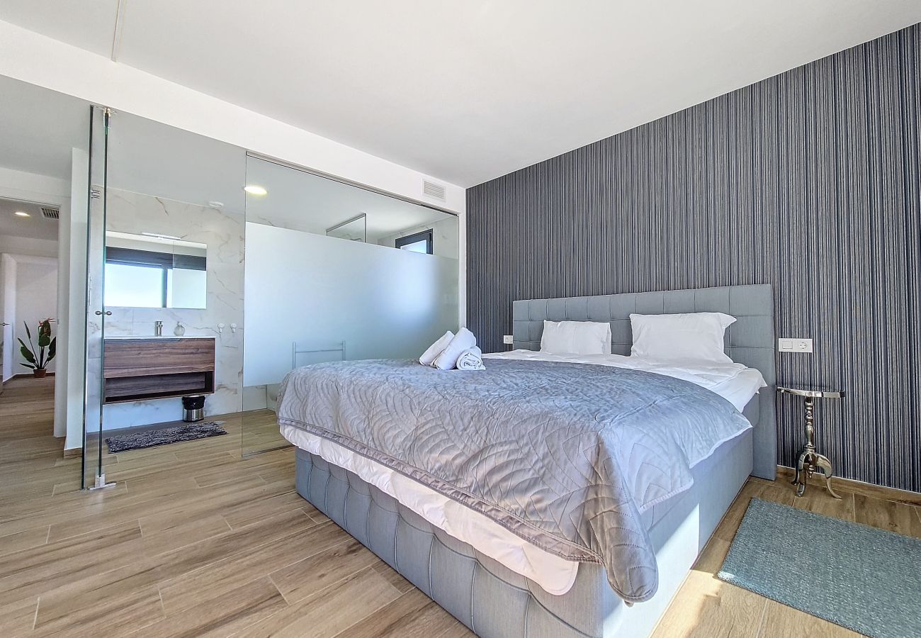 Appartement in San Javier - Appartement met groot balkon en uitzicht op het zwembad