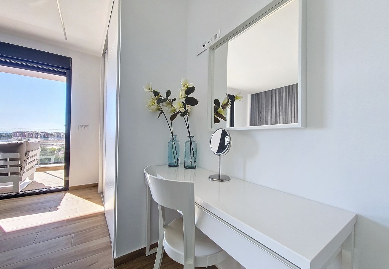 Appartement in San Javier - Appartement met groot balkon en uitzicht op het zwembad
