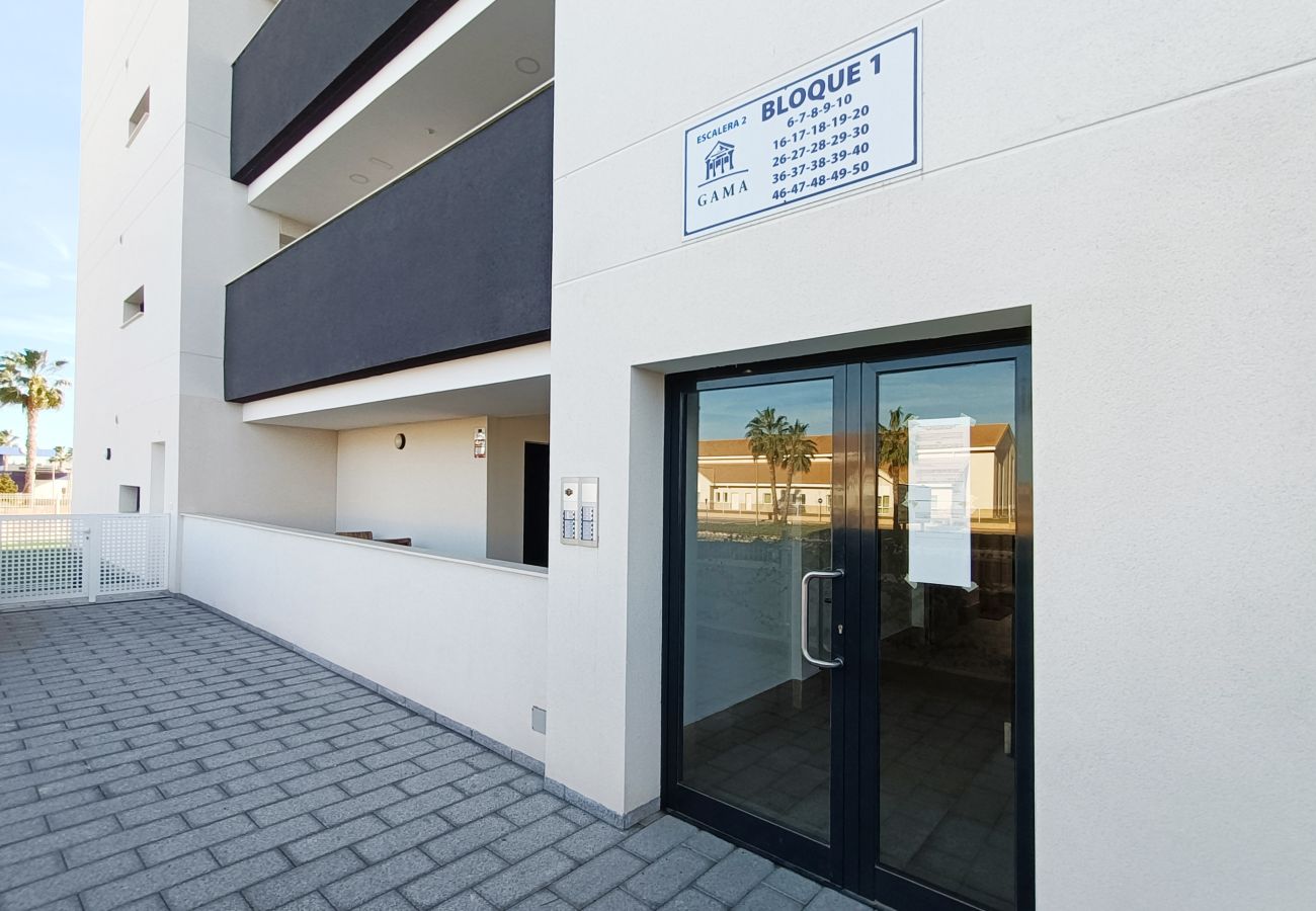 Appartement in San Javier - Appartement met groot balkon en uitzicht op het zwembad