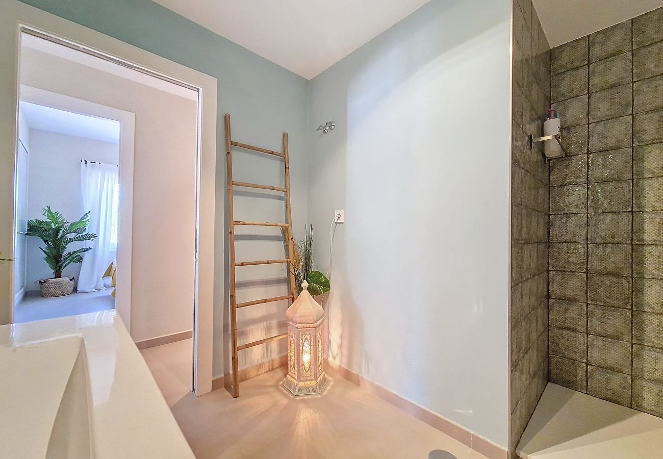 Villa in Mar de Cristal - Villa met privézwembad en tuin