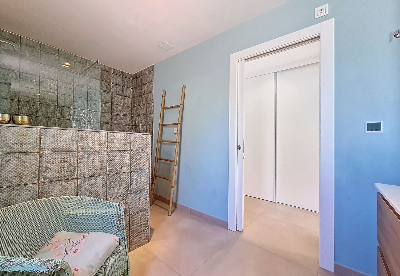 Villa in Mar de Cristal - Villa met privézwembad en tuin