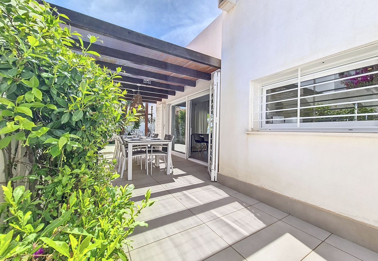 Villa in Mar de Cristal - Villa met privézwembad en tuin