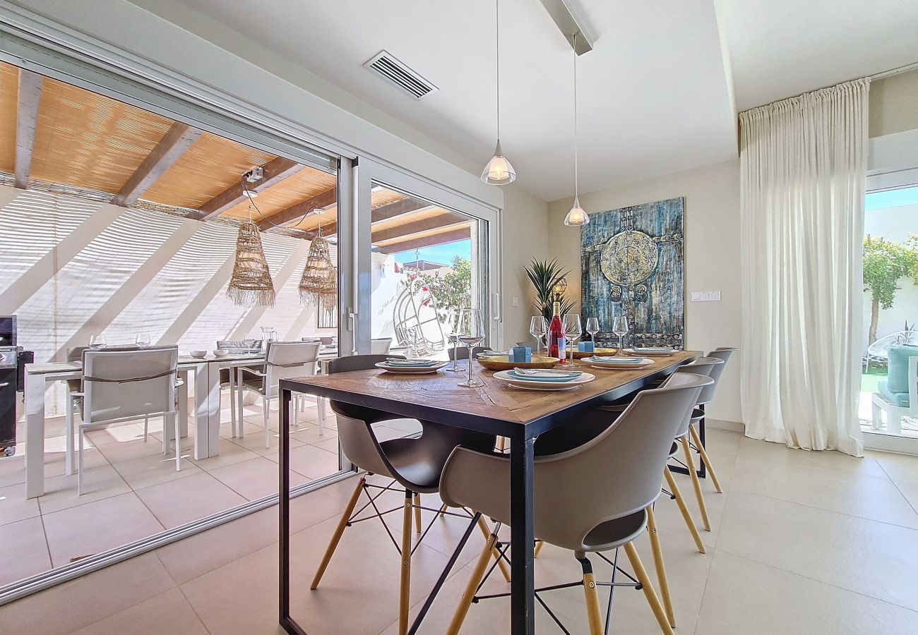 Villa in Mar de Cristal - Villa met privézwembad en tuin
