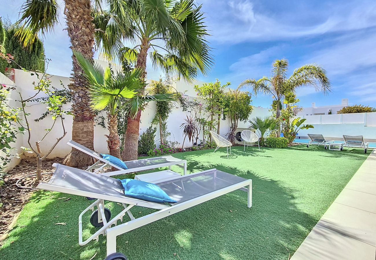 Villa in Mar de Cristal - Villa met privézwembad en tuin