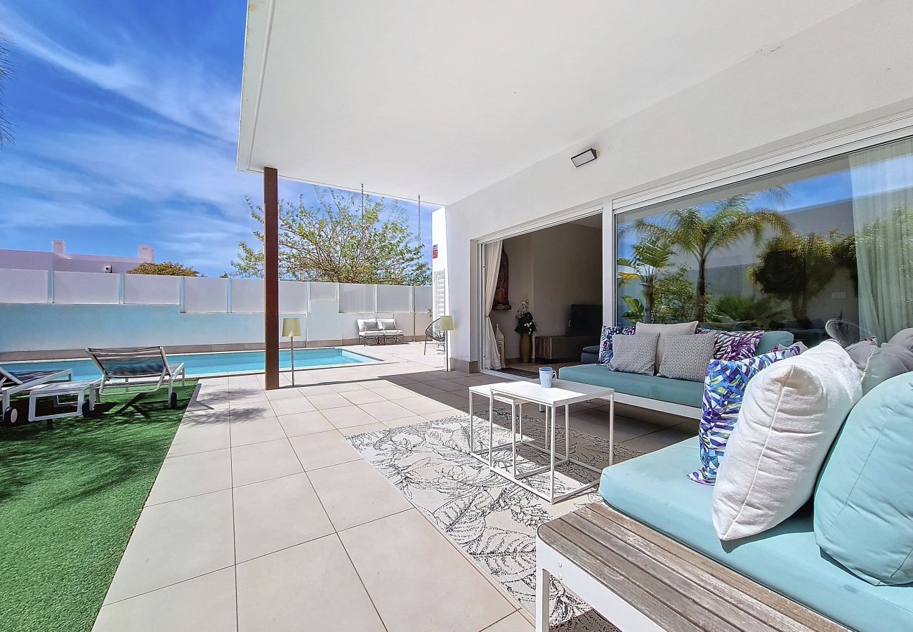 Villa in Mar de Cristal - Villa met privézwembad en tuin