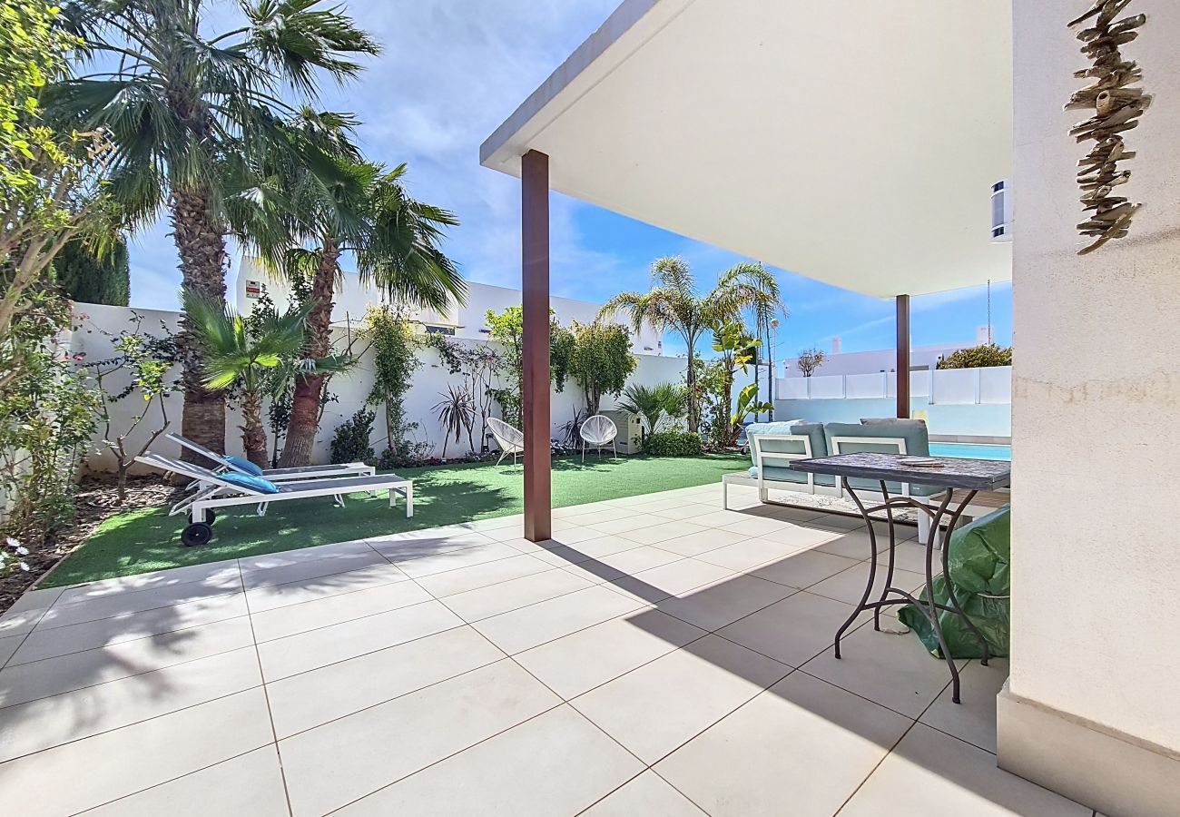 Villa in Mar de Cristal - Villa met privézwembad en tuin