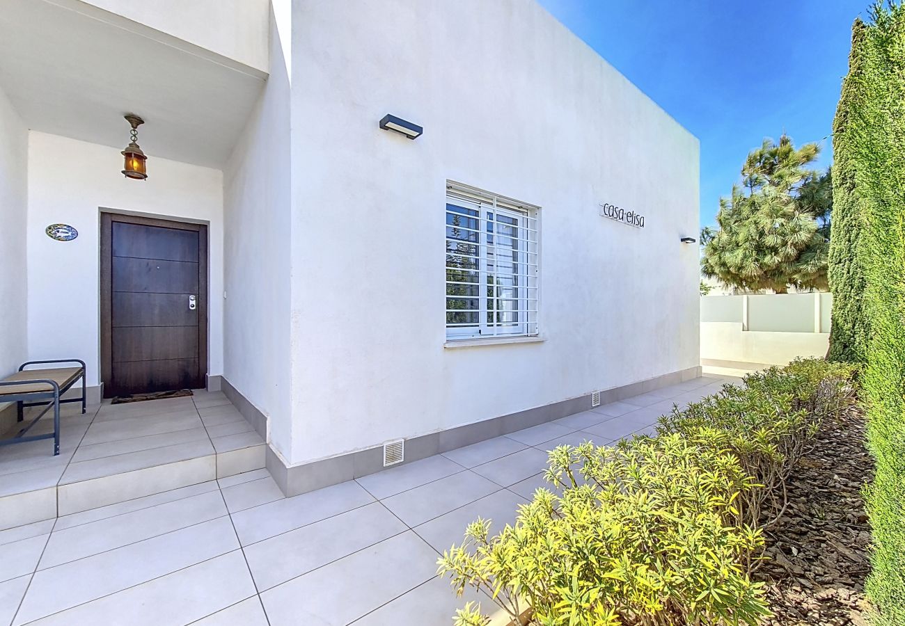 Villa in Mar de Cristal - Villa met privézwembad en tuin