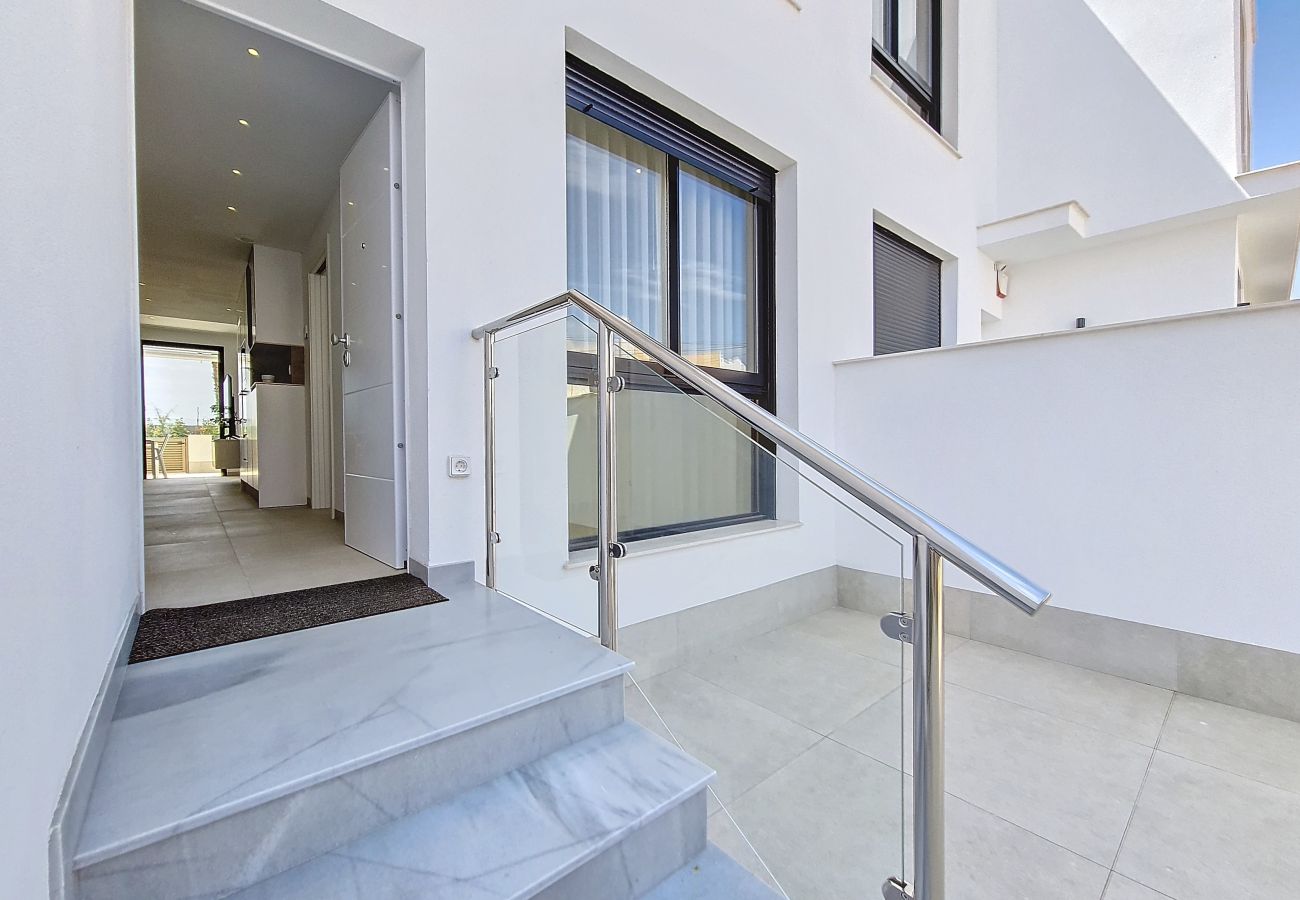 Appartement in Mar de Cristal - Appartement aan het zwembad, dicht bij het strand