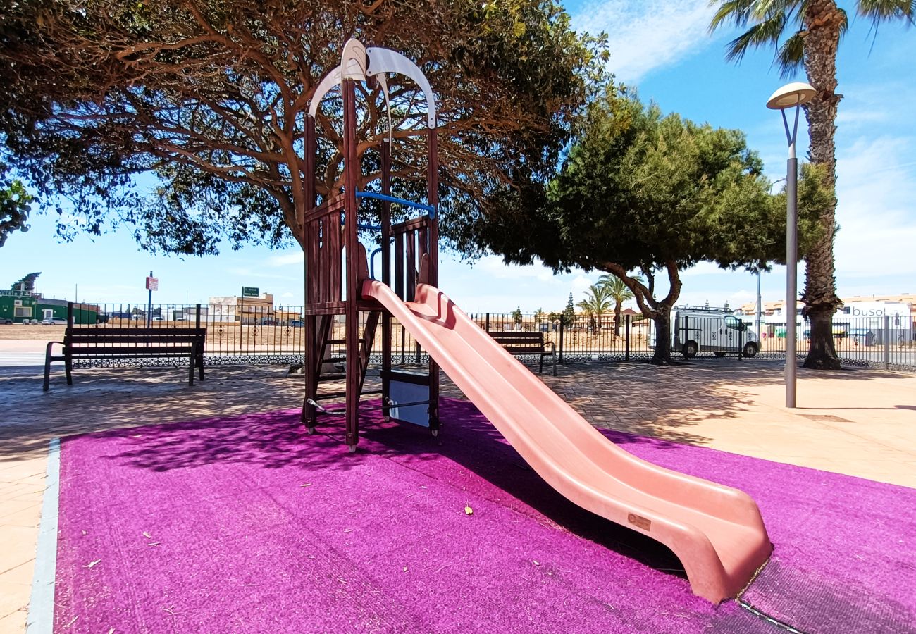 Villa in Los Alcazares - Villa met zeezicht, privézwembad en dakterras