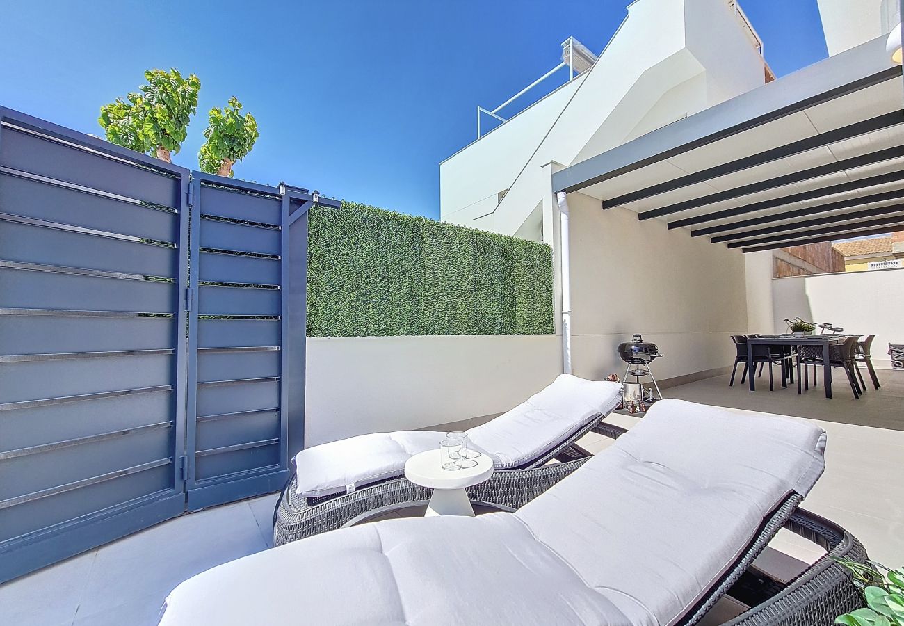 Villa in Los Alcazares - Villa met zeezicht, privézwembad en dakterras