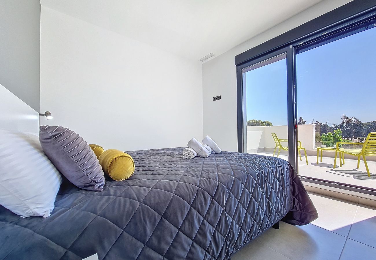Villa in Los Alcazares - Villa met zeezicht, privézwembad en dakterras