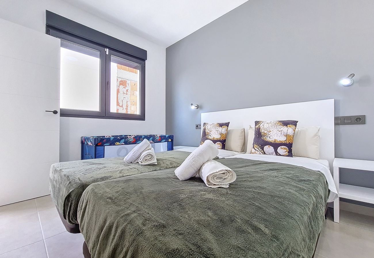 Villa in Los Alcazares - Villa met zeezicht, privézwembad en dakterras