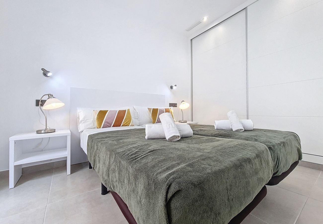 Villa in Los Alcazares - Villa met zeezicht, privézwembad en dakterras