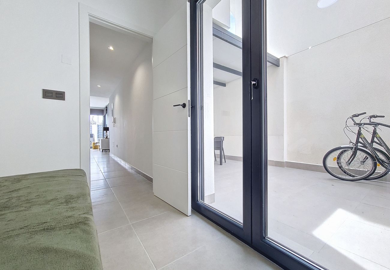 Villa in Los Alcazares - Villa met zeezicht, privézwembad en dakterras