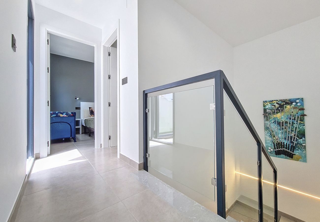 Villa in Los Alcazares - Villa met zeezicht, privézwembad en dakterras