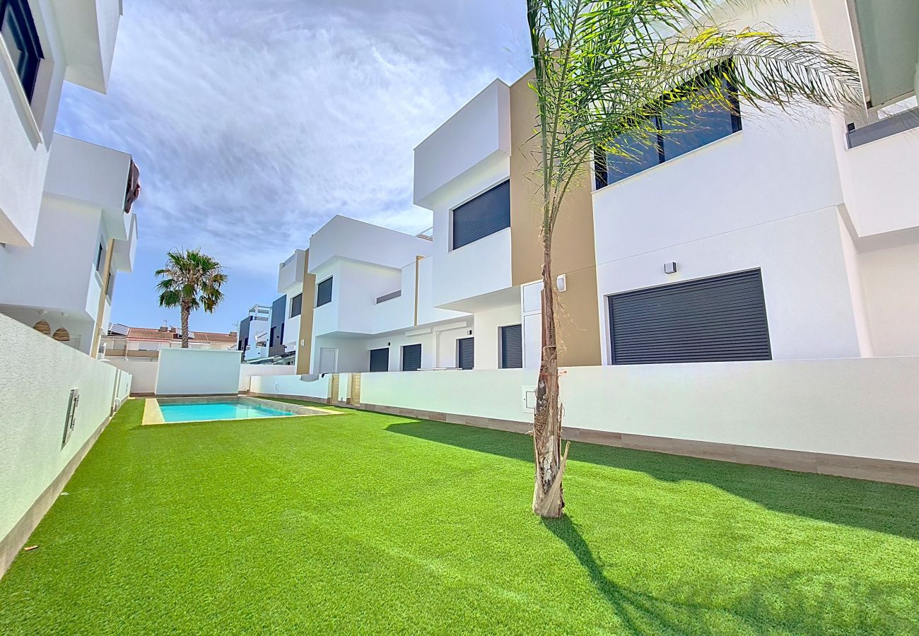 Appartement in San Pedro del Pinatar - Penthouse dichtbij het strand met zwembad Appartement in San Pedro del Pinatar - Penthouse dichtbij het strand met zwembad