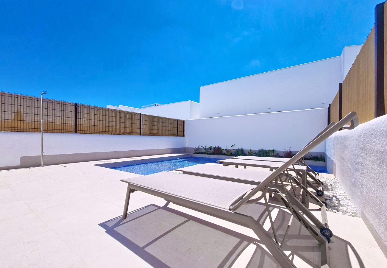 Villa in Los Alcazares - Villa met privézwembad, barbecue en groot terra