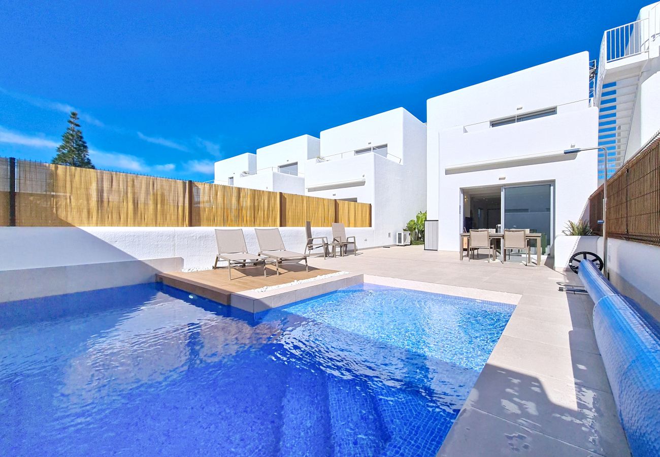 Villa in Los Alcazares - Villa met privézwembad, barbecue en groot terra