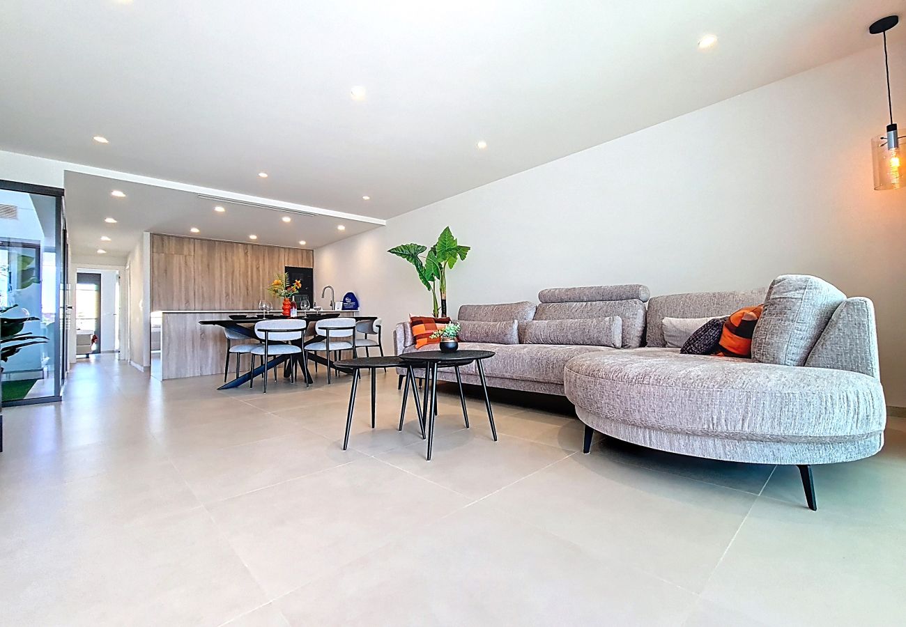 Appartement in Los Alcazares - Zuidgericht Appartement op de Begane Grond bij het Zwembad