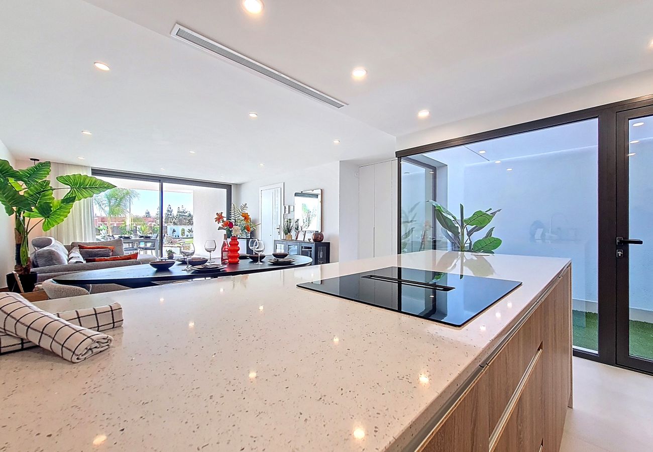 Appartement in Los Alcazares - Zuidgericht Appartement op de Begane Grond bij het Zwembad