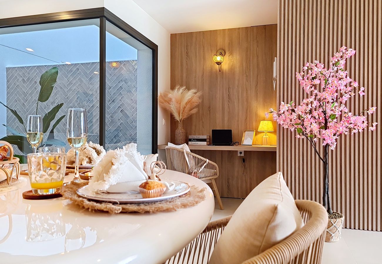 Appartement in Los Alcazares - Exclusief Begane Grond Appartement bij het Zwembad