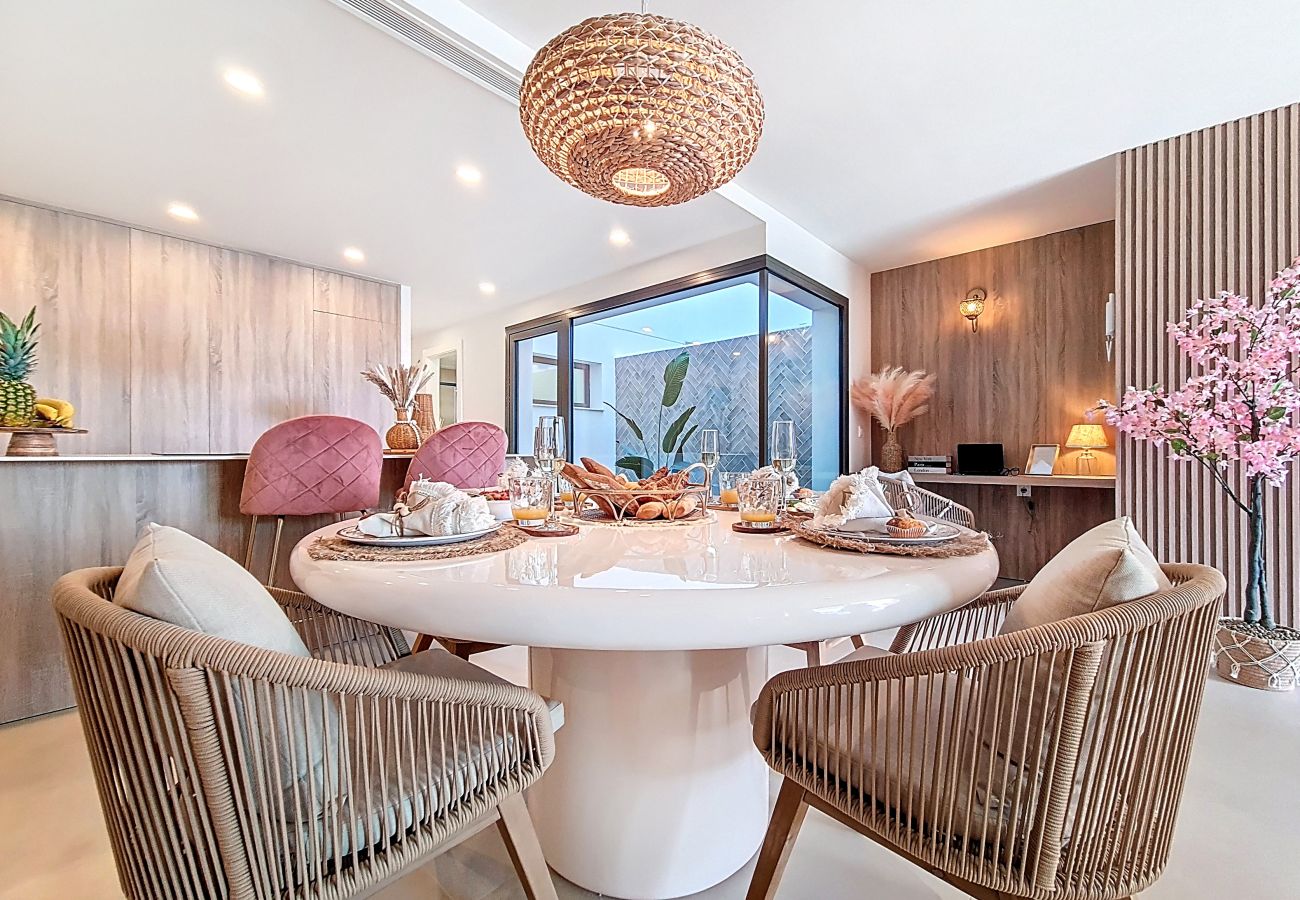 Appartement in Los Alcazares - Exclusief Begane Grond Appartement bij het Zwembad