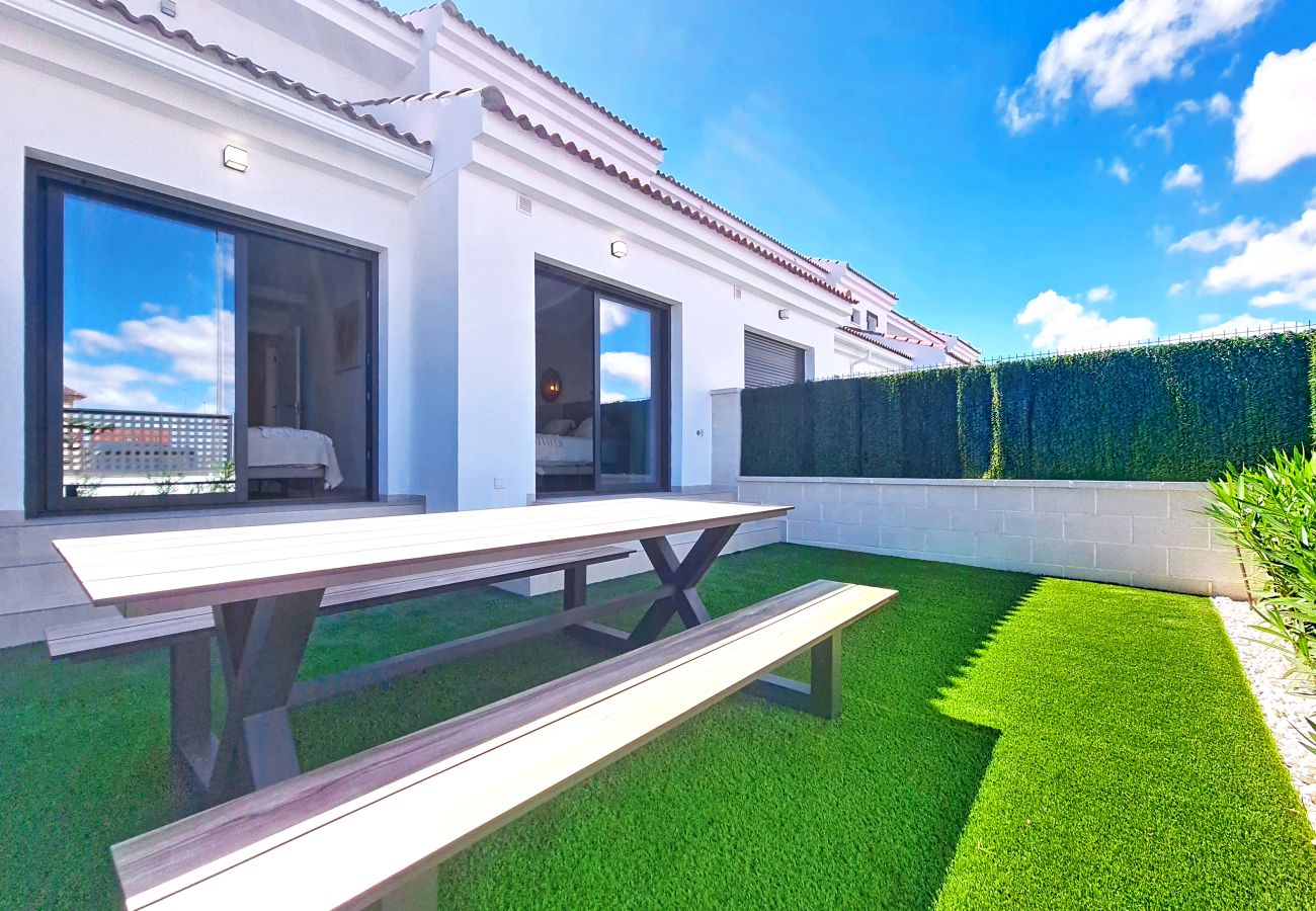 Appartement in Los Alcazares - Exclusief Begane Grond Appartement bij het Zwembad