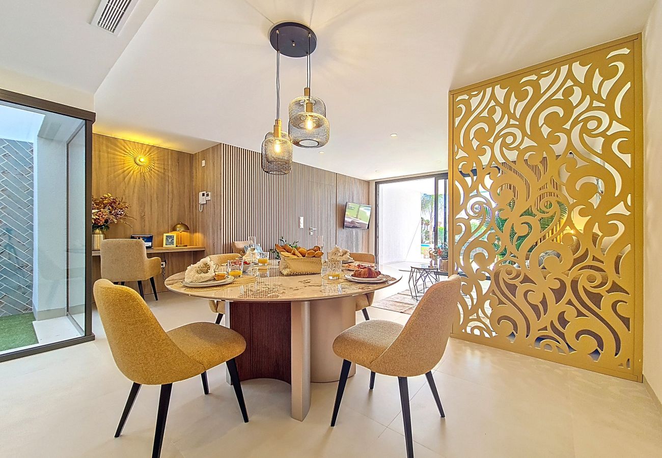 Appartement in Los Alcazares - Luxe Begane Grond Appartement bij het Zwembad