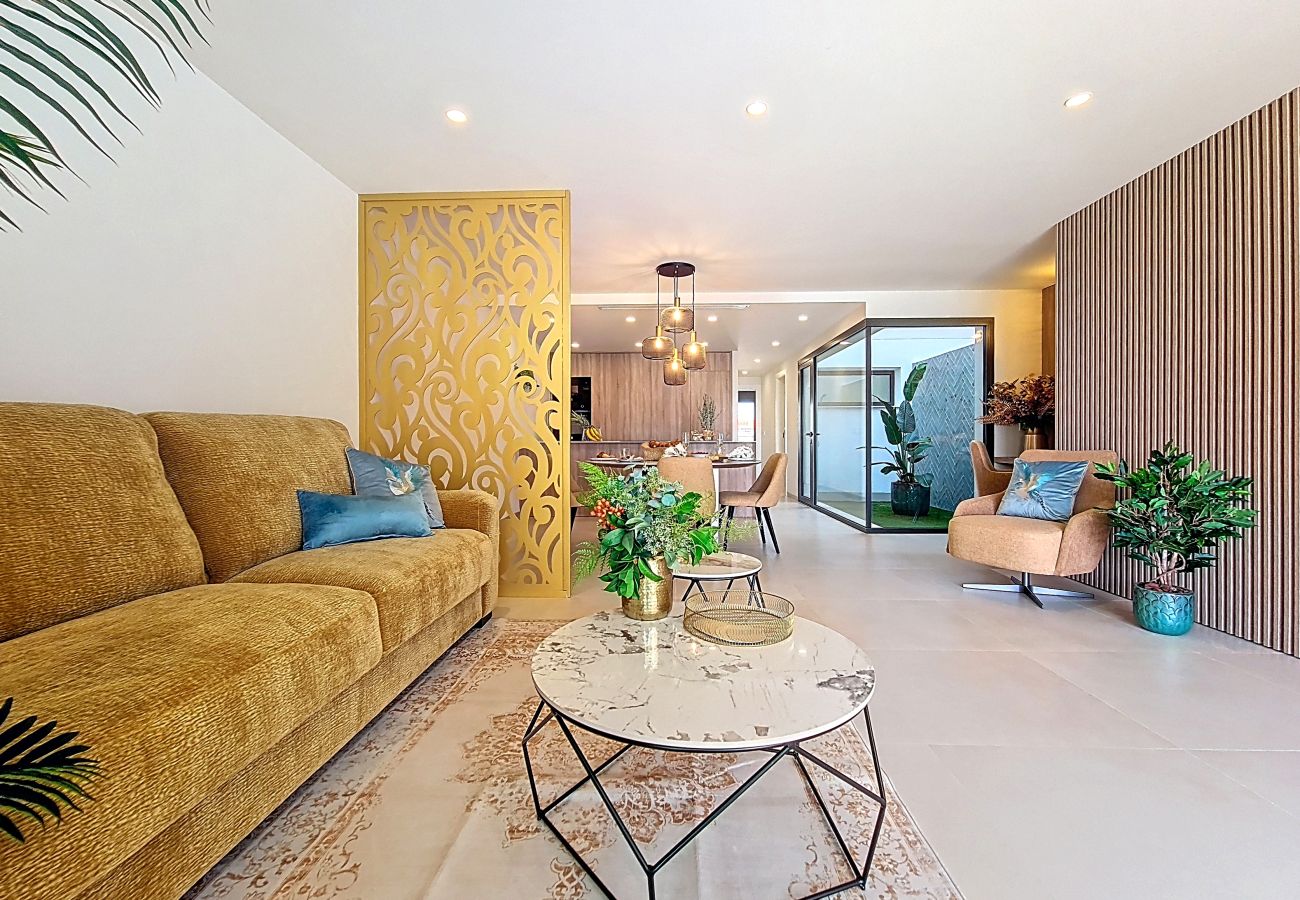 Appartement in Los Alcazares - Luxe Begane Grond Appartement bij het Zwembad