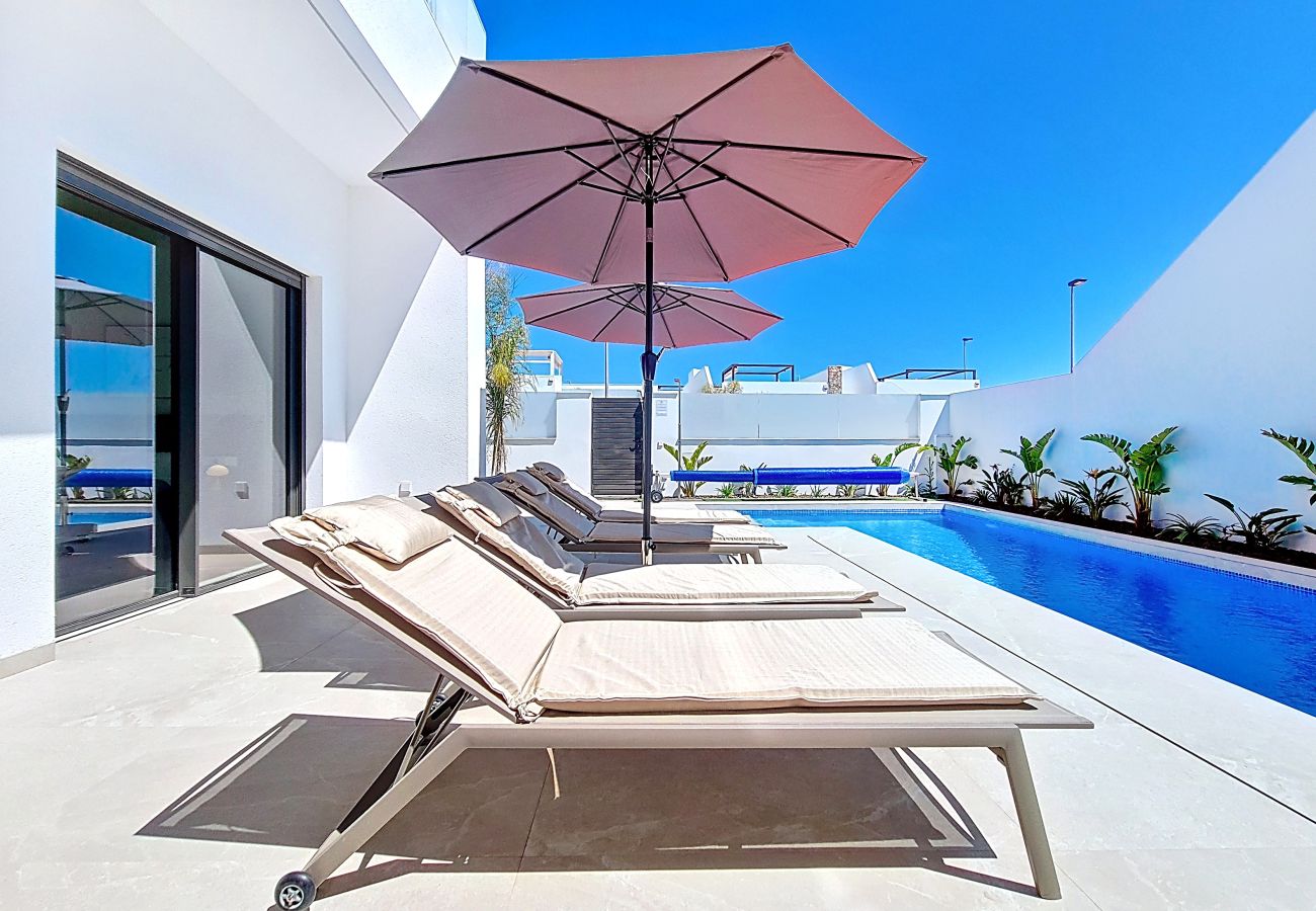 Villa in San Javier - Villa met privézwembad en dakterras