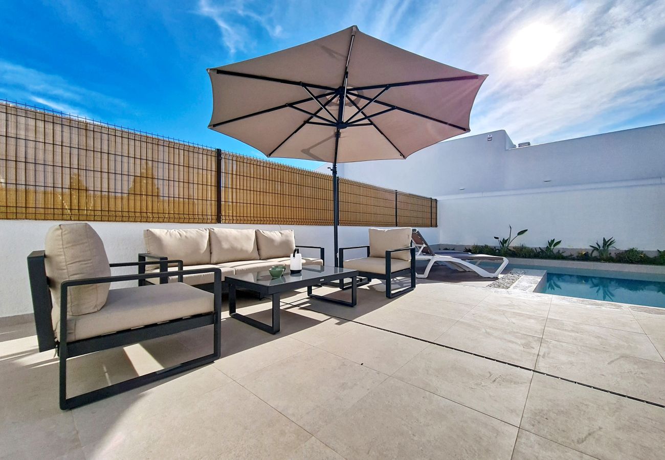Villa in Los Alcazares - Villa met privézwembad en groot terra