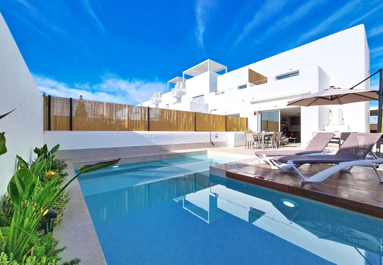 Villa in Los Alcazares - Villa met privézwembad en groot terra