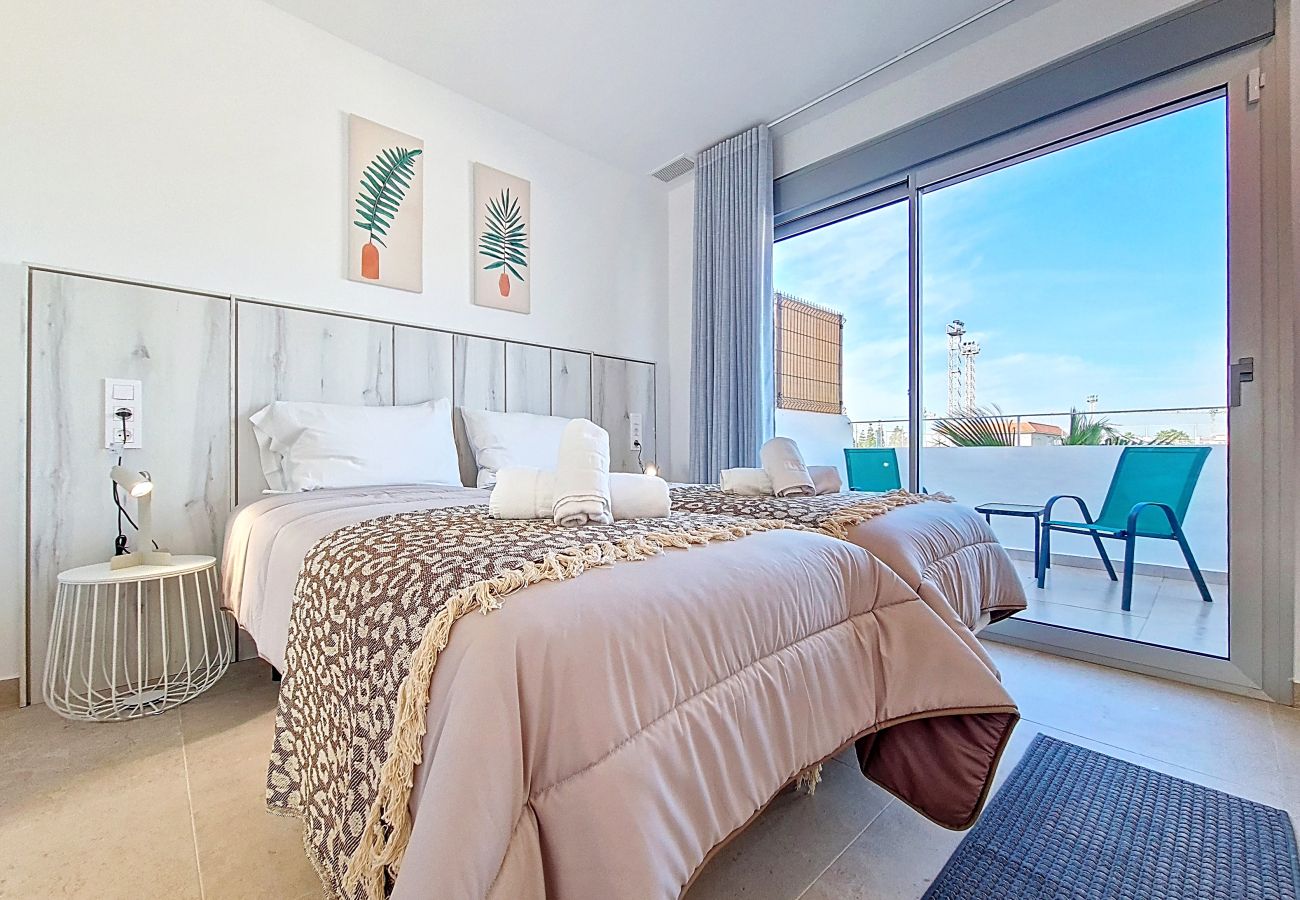 Villa in Los Alcazares - Villa met privézwembad en groot terra