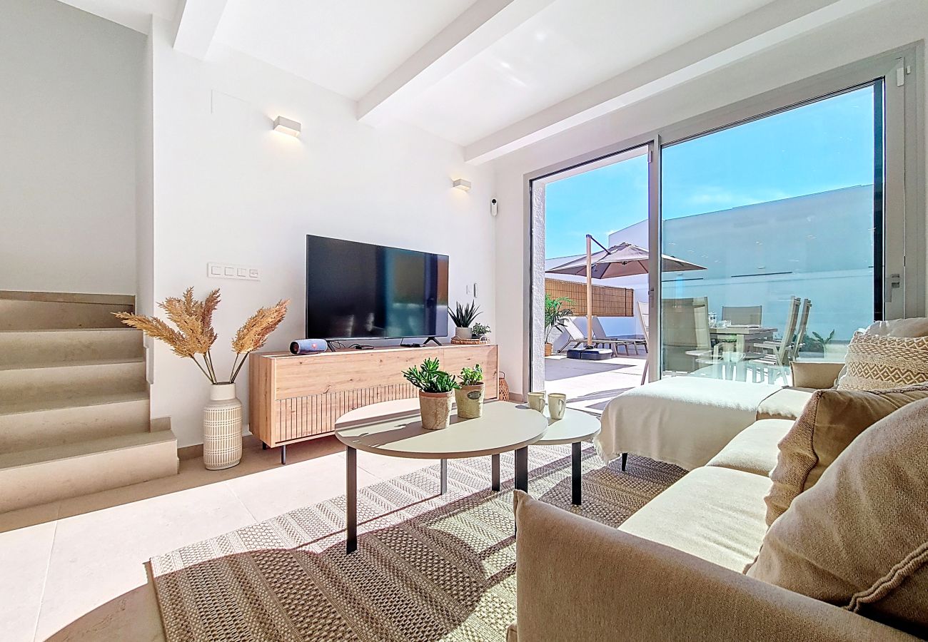 Villa in Los Alcazares - Villa met privézwembad, dakterras en BBQ